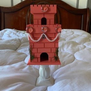 Girly Castle Birdhouse pedestal